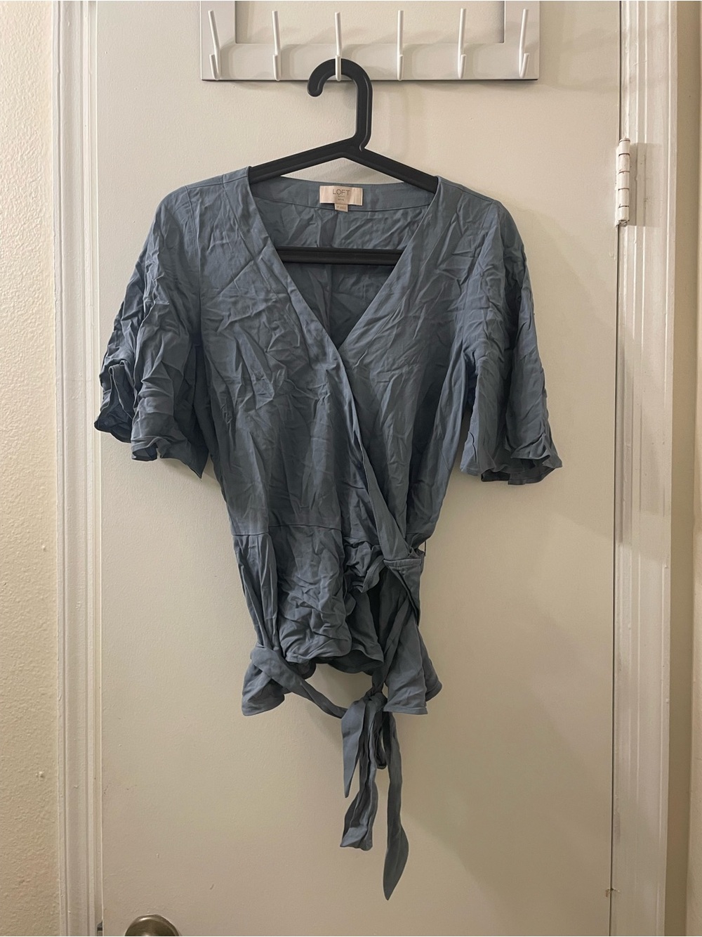 LOFT Gray Wrap Tie-Waist Blouse Small Petite